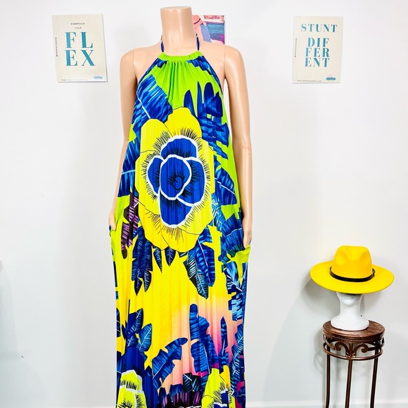 Fashionreesta Dresses & Skirts - Tracey Halter Maxi Dress: 1X